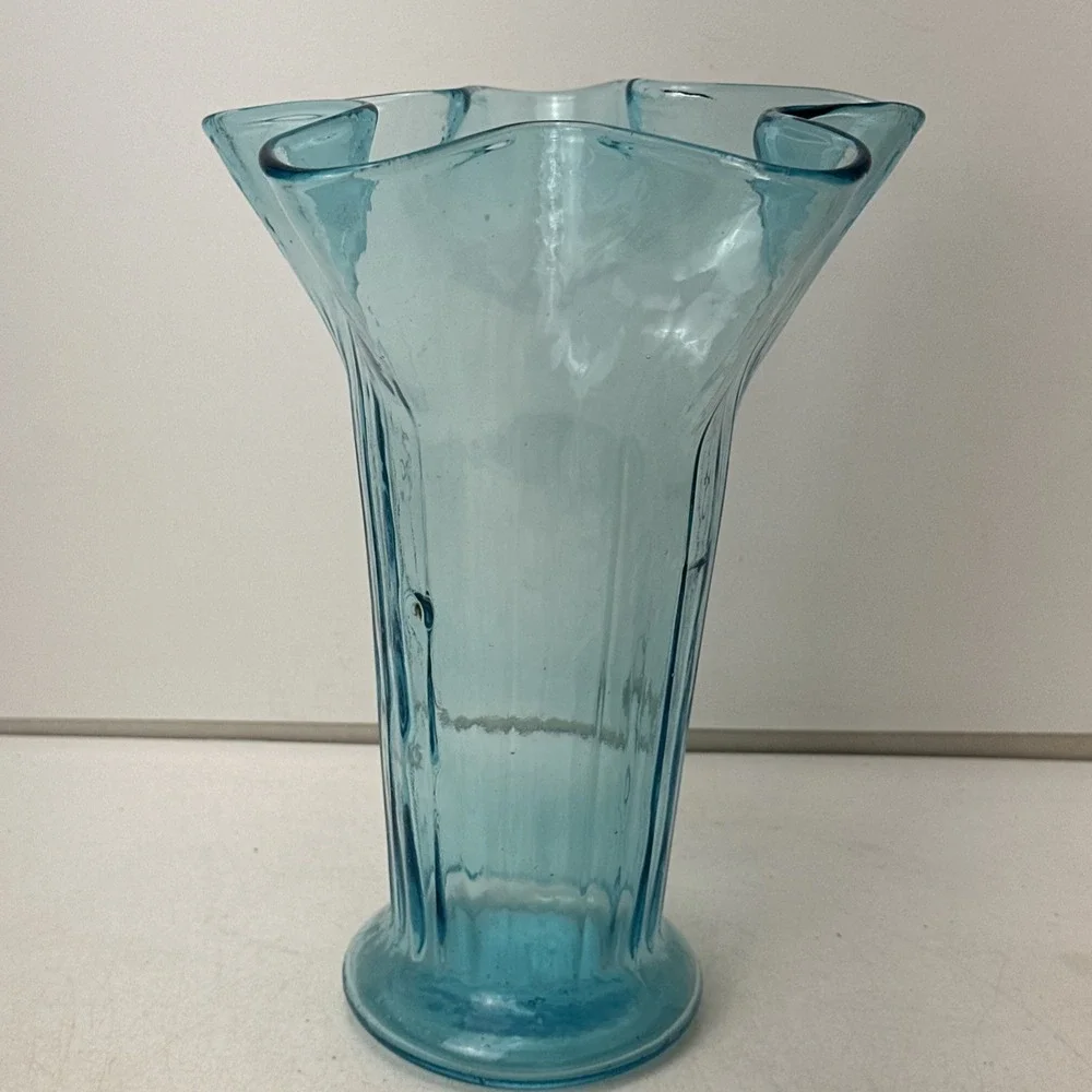 Vintage Glass Crimped Star Shaped Top Vase Turquoise 9